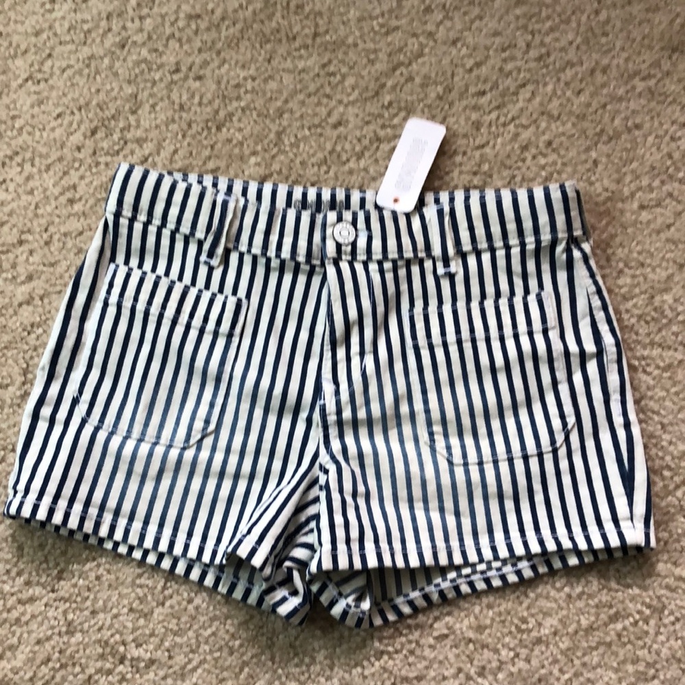NWT Gymboree striped shorts